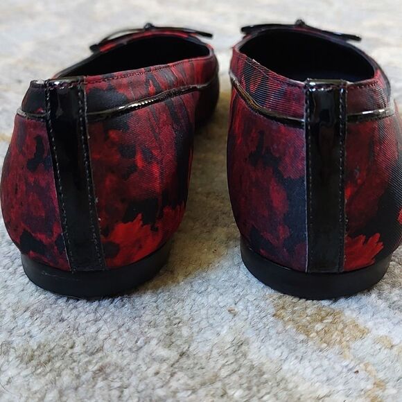 Talbot's Red Floral Bow Ballet Flats Size 7AA - Picture 5 of 10
